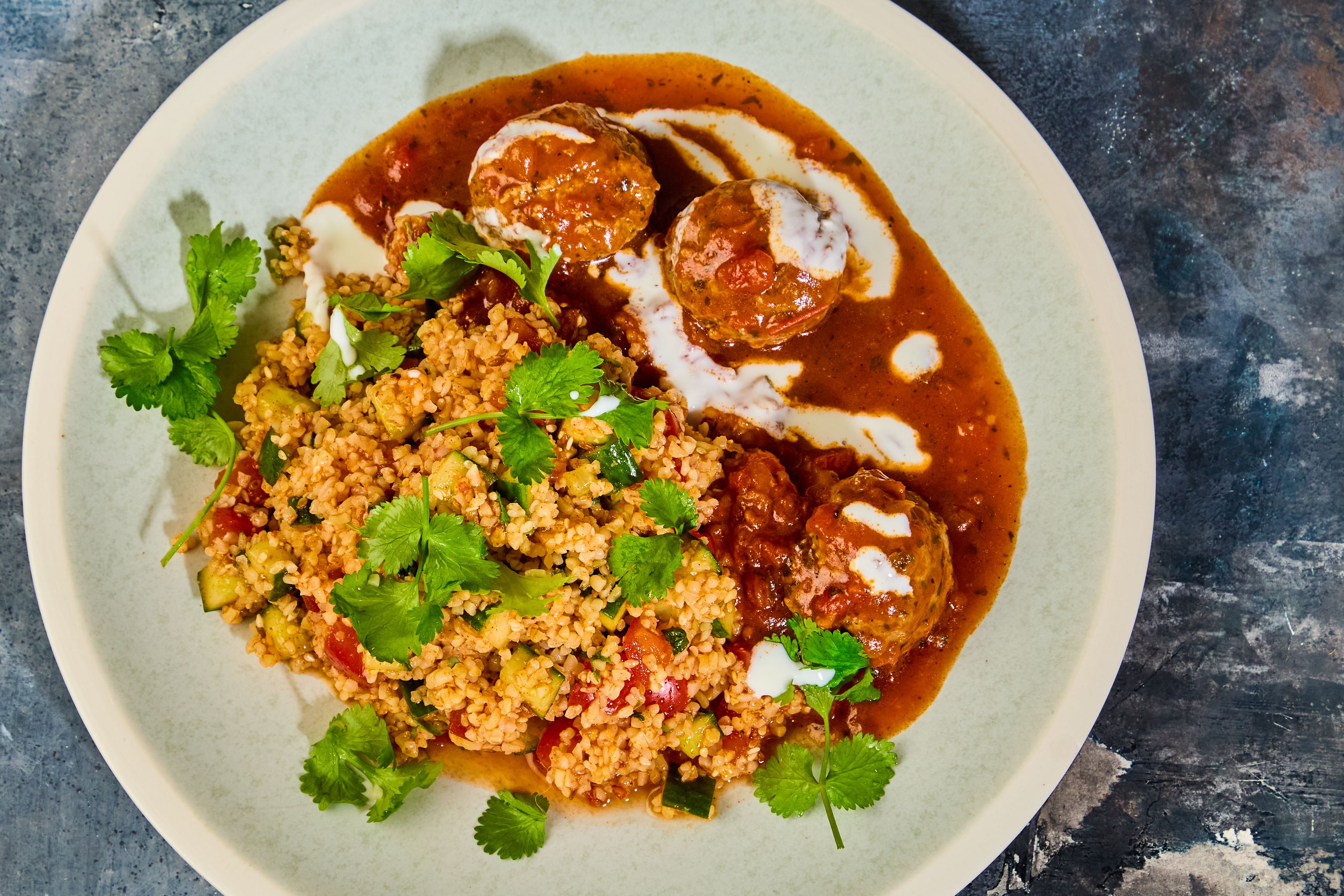 ELITE - Team DK HEAT: Marokkanske kødboller i krydret tomatsovs med tabbouleh og yogh...