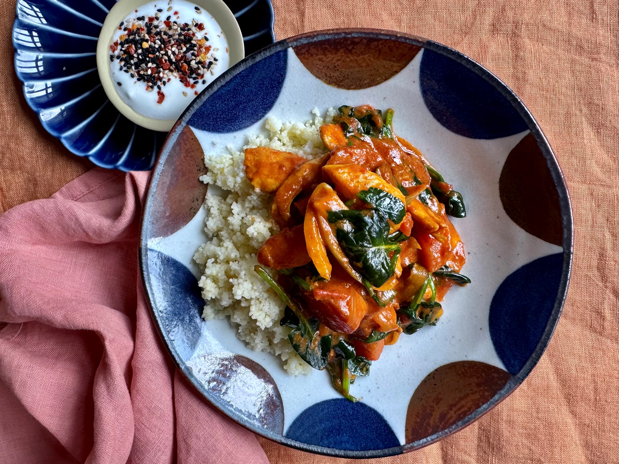 Kylling tikka masala med spinat og kokosmælk