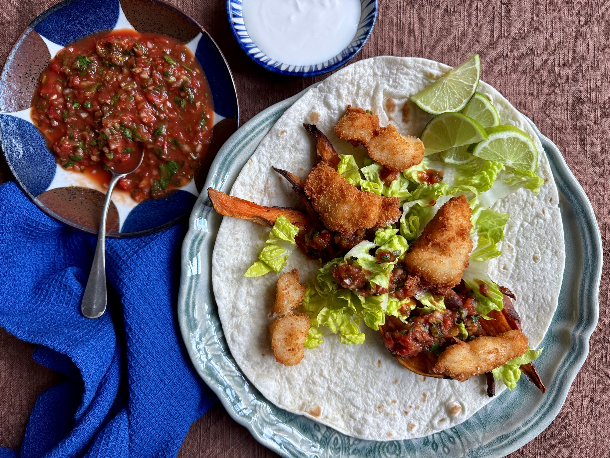 Buritos med sprød kuller, søde kartofler og spicy hotsauce