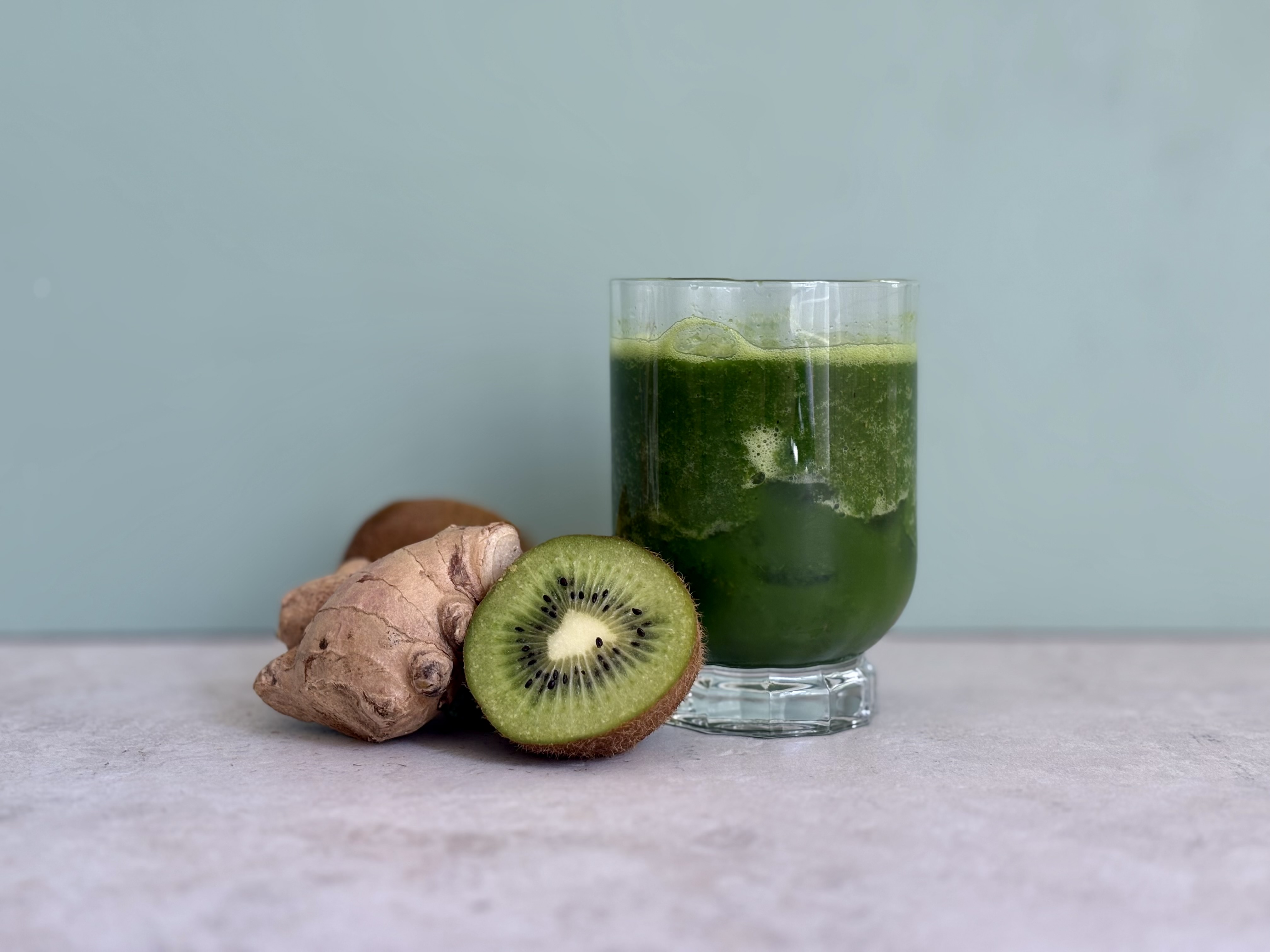 Kale-Ale, grønkål, kiwi og ingefær