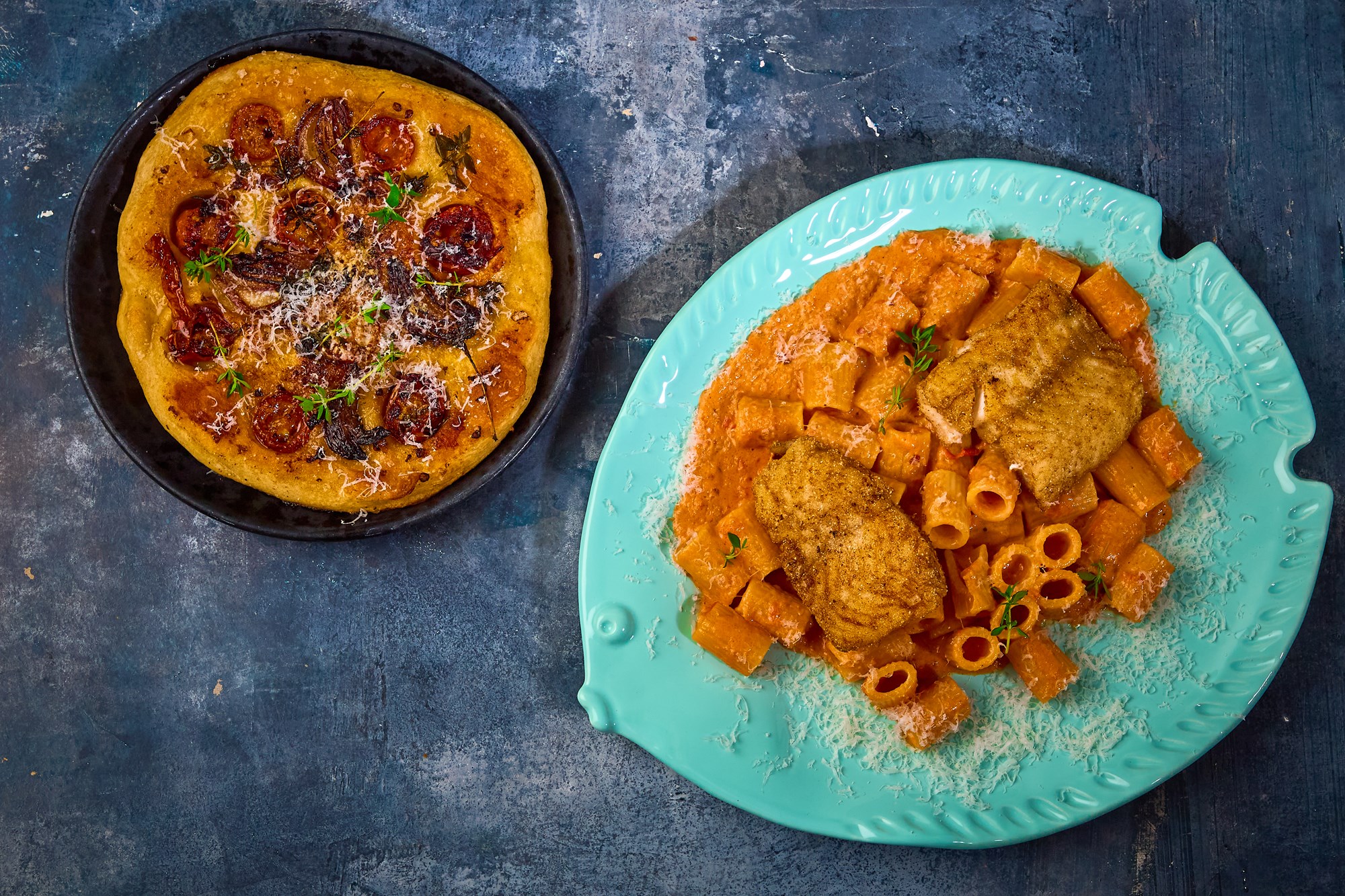 Kuller med cremet rigatoni og Tomat foccasia med rødløg og timian