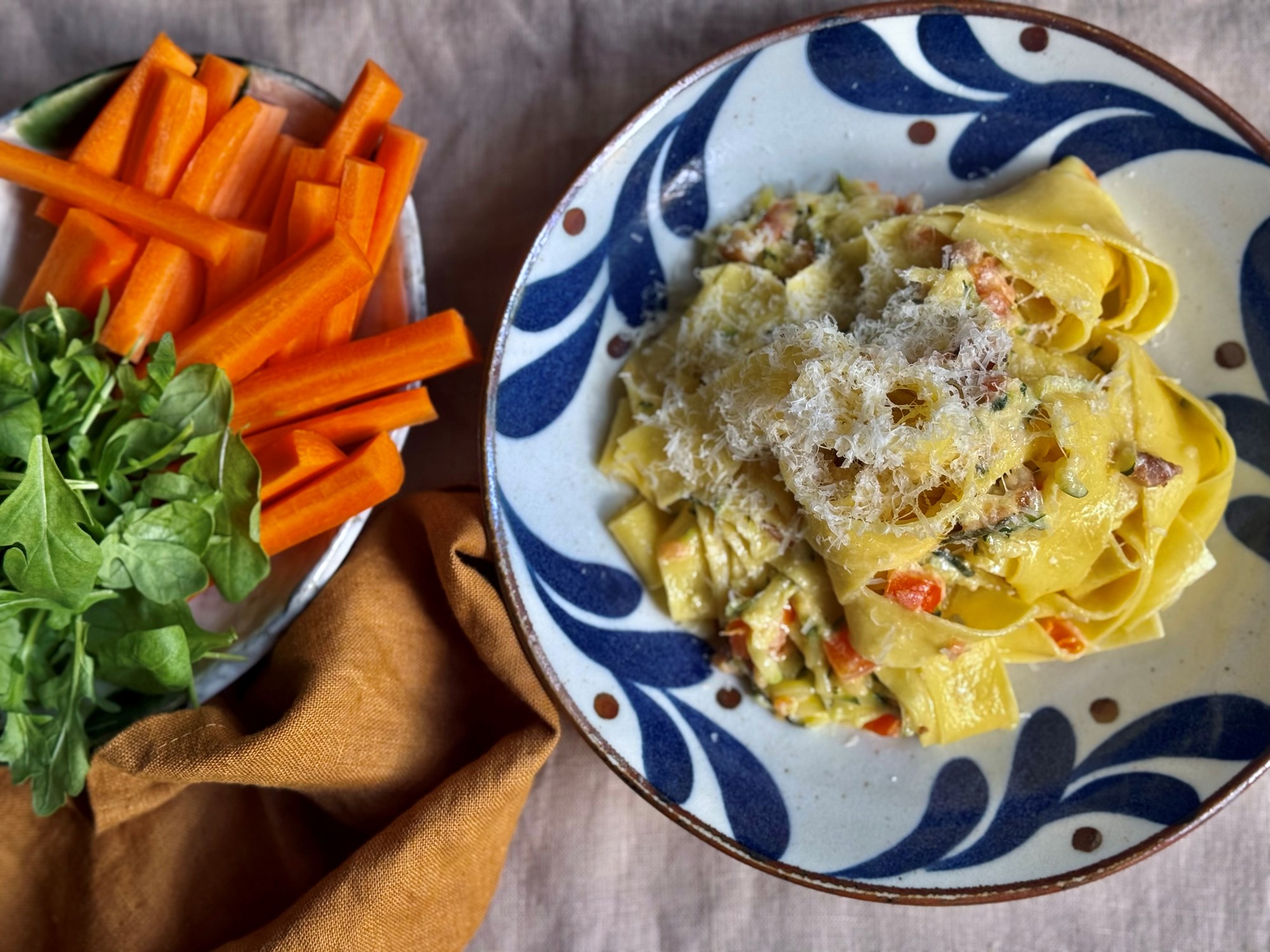 Cremet pappardelle med fløde, bacon og parmesan
