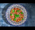 Sprøde gnocchi med kotelet, zucchini og tomat
