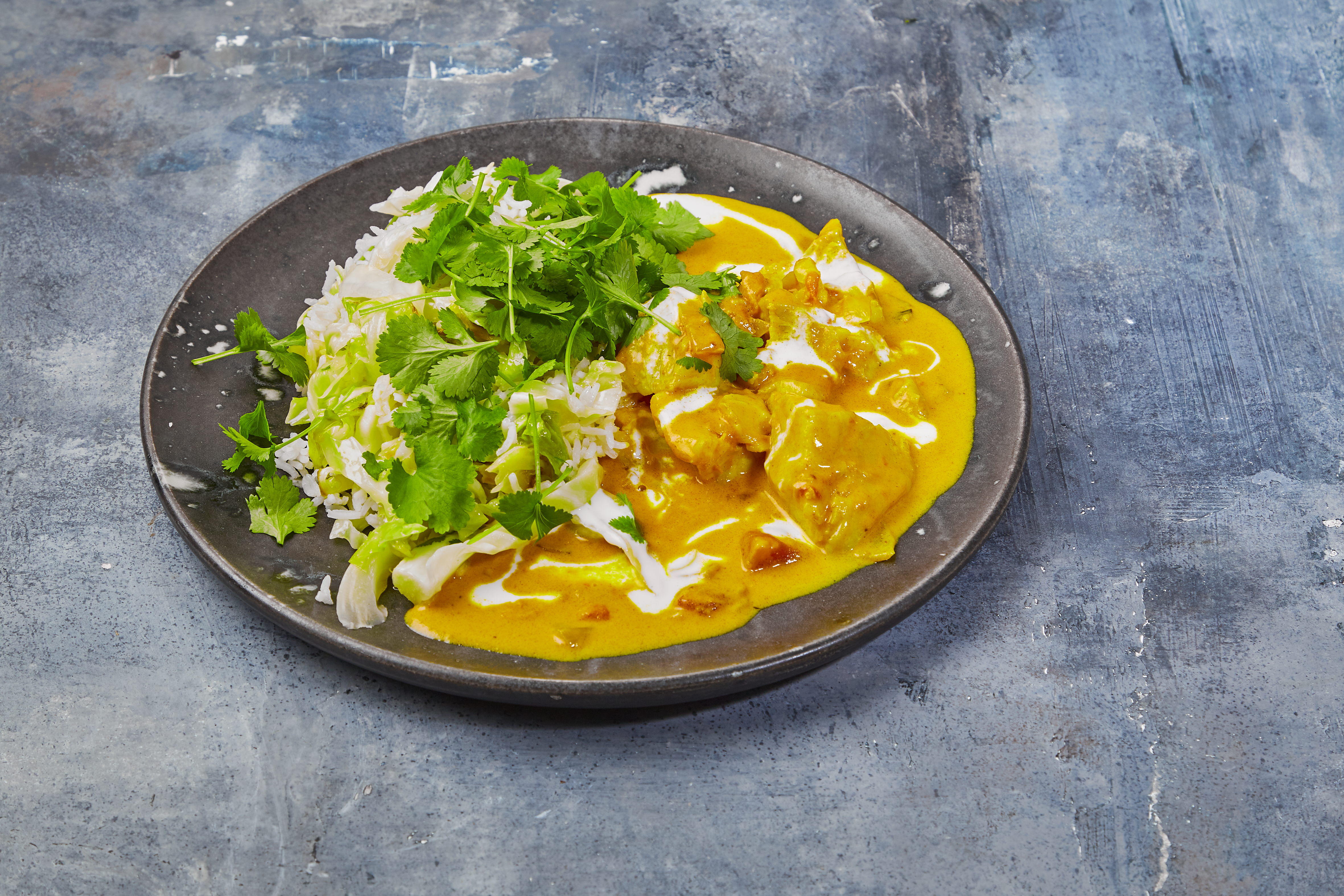 TEAM DK Racerkørerens Murgh Makhani lange med stegte spidskål