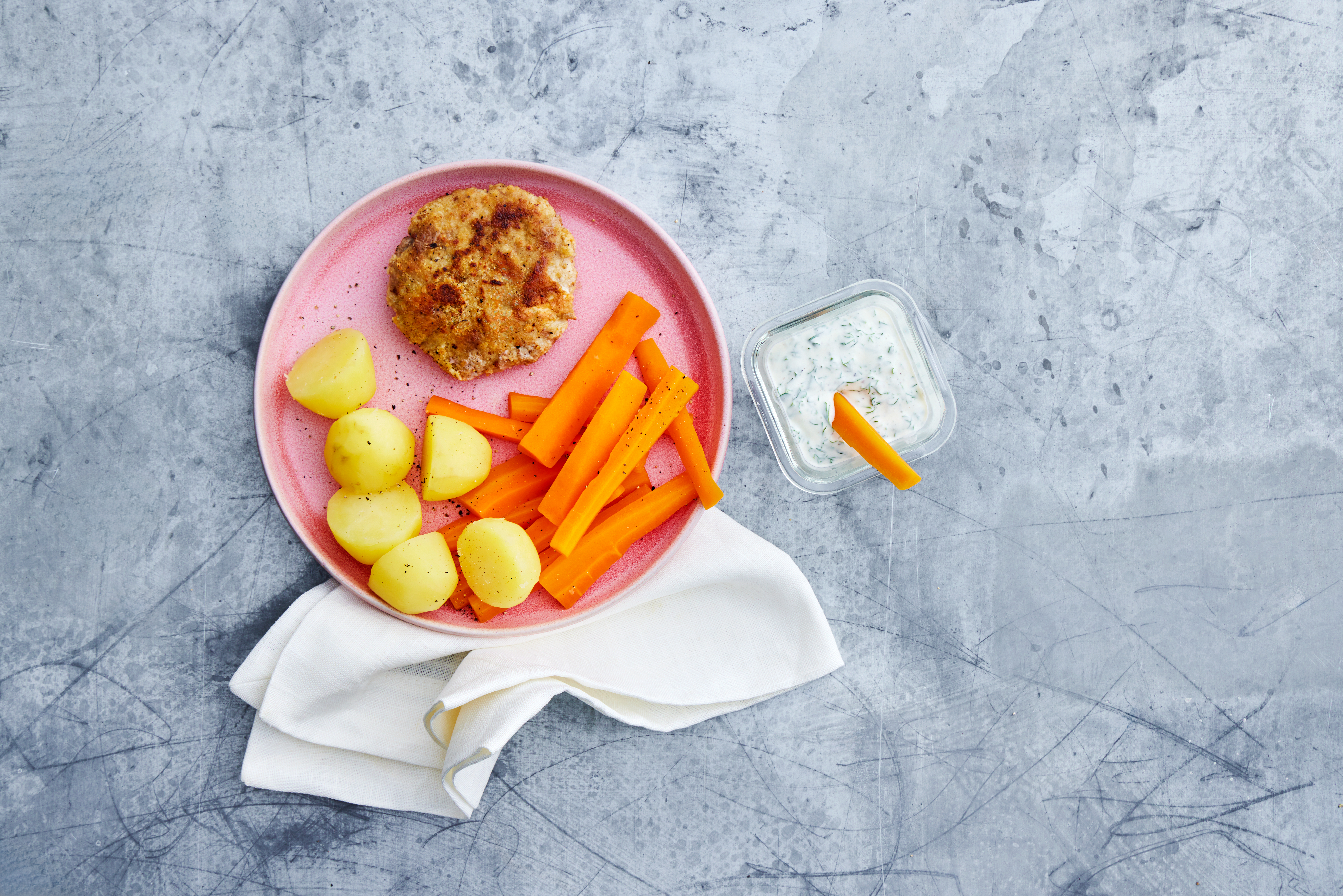 Karbonader med kartofler og gulerødder - tirsdag uge 8