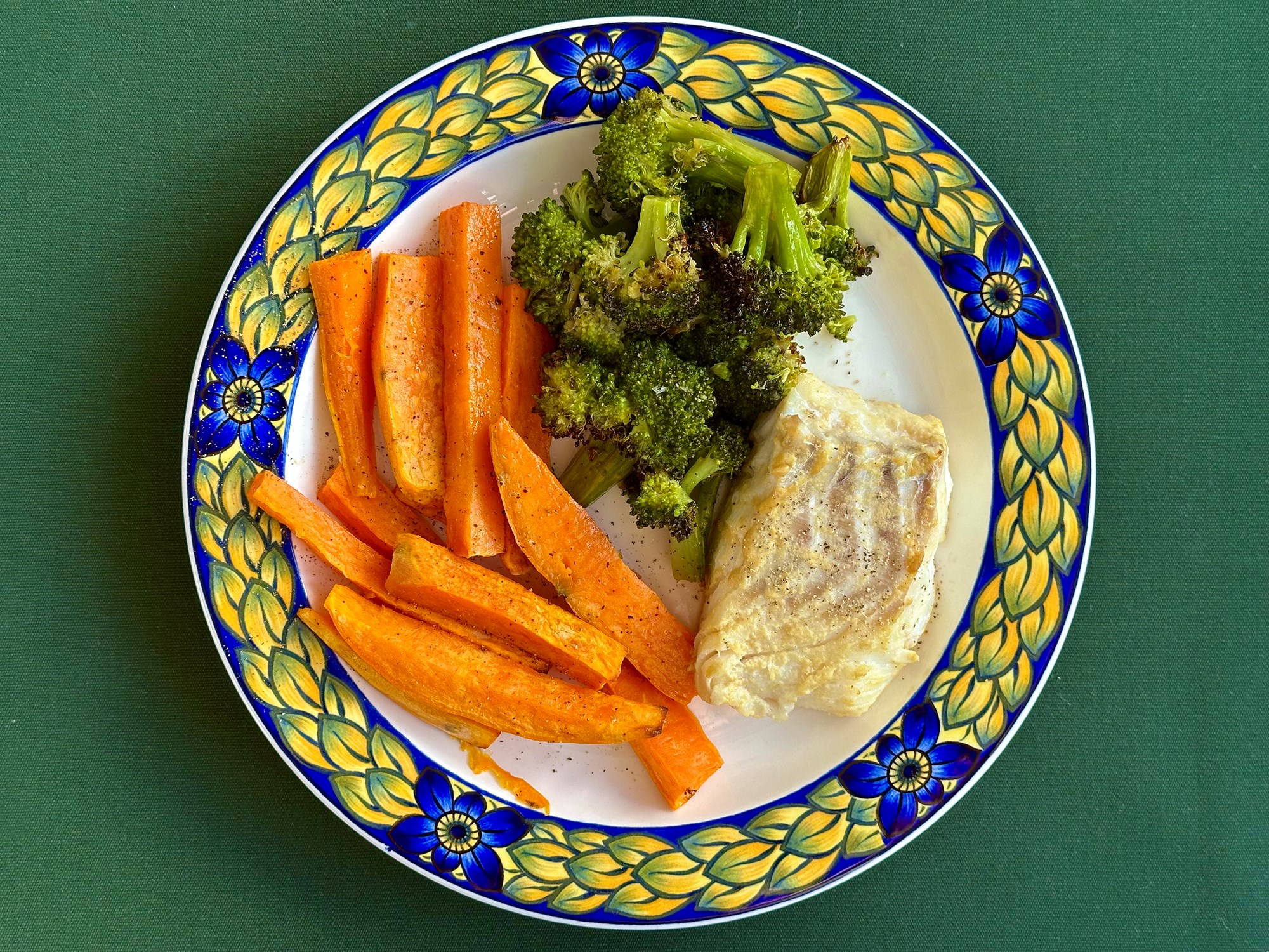 Sennepskuller med søde kartofler og broccoli i sesamvinaigrette