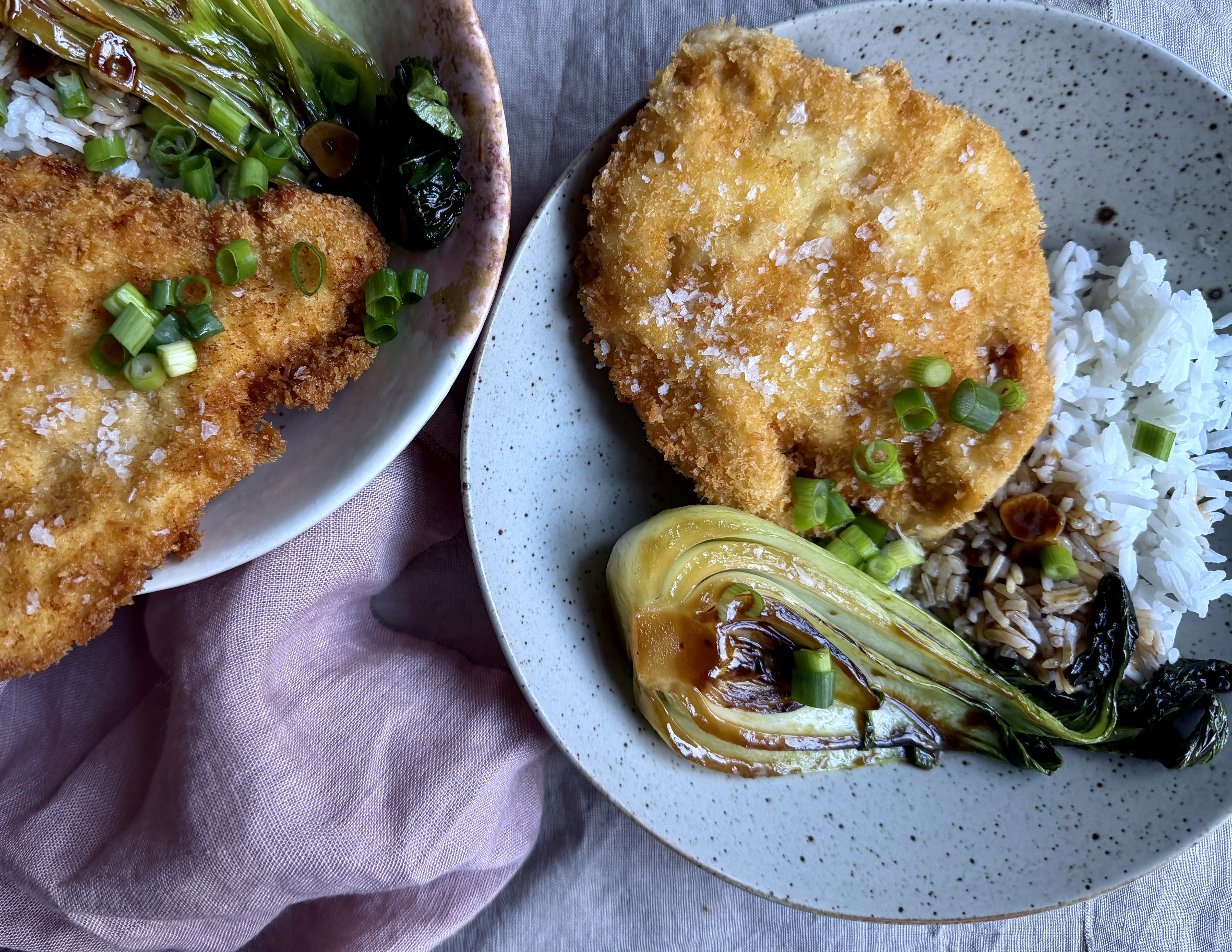 Crispy kylling og stegt pak choy med hoisin og tamari soya sauce