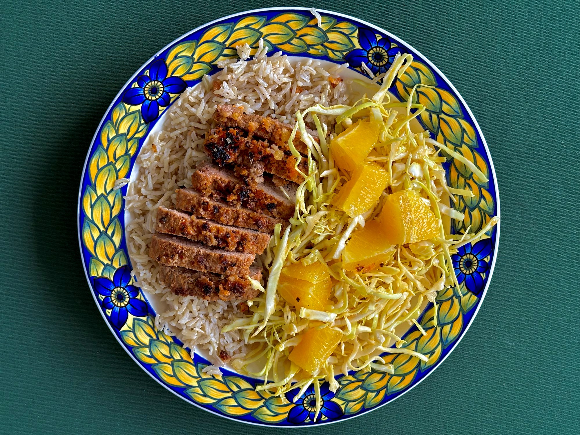 Japansk schnitzel “tonkatsu” med spidskål og appelsin