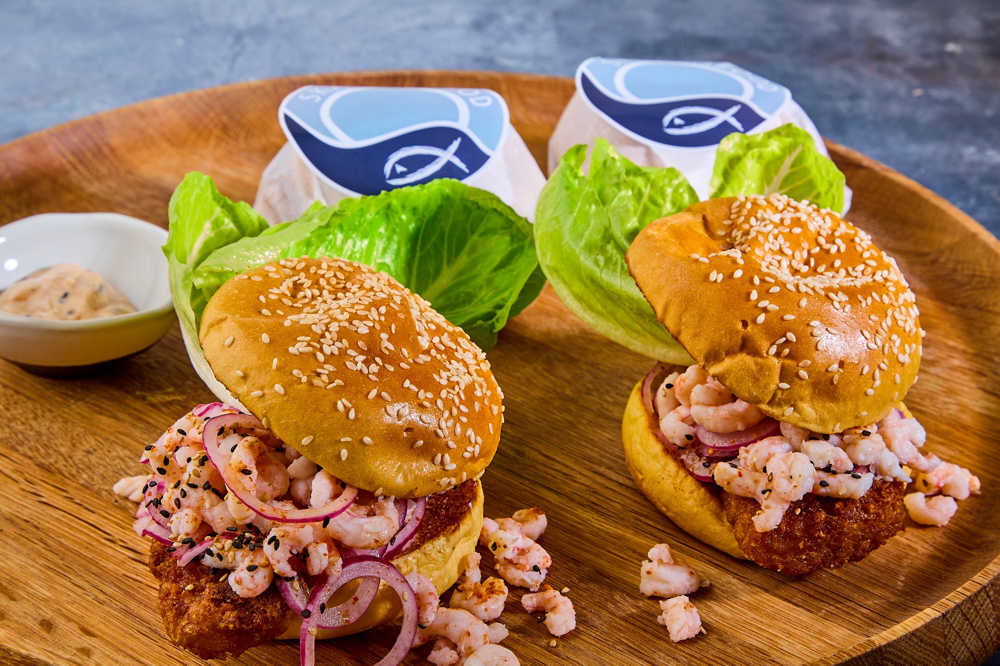 Ebi-katsu Nippon burger med sprød kuller, rejer og Shichimi tôgarashi