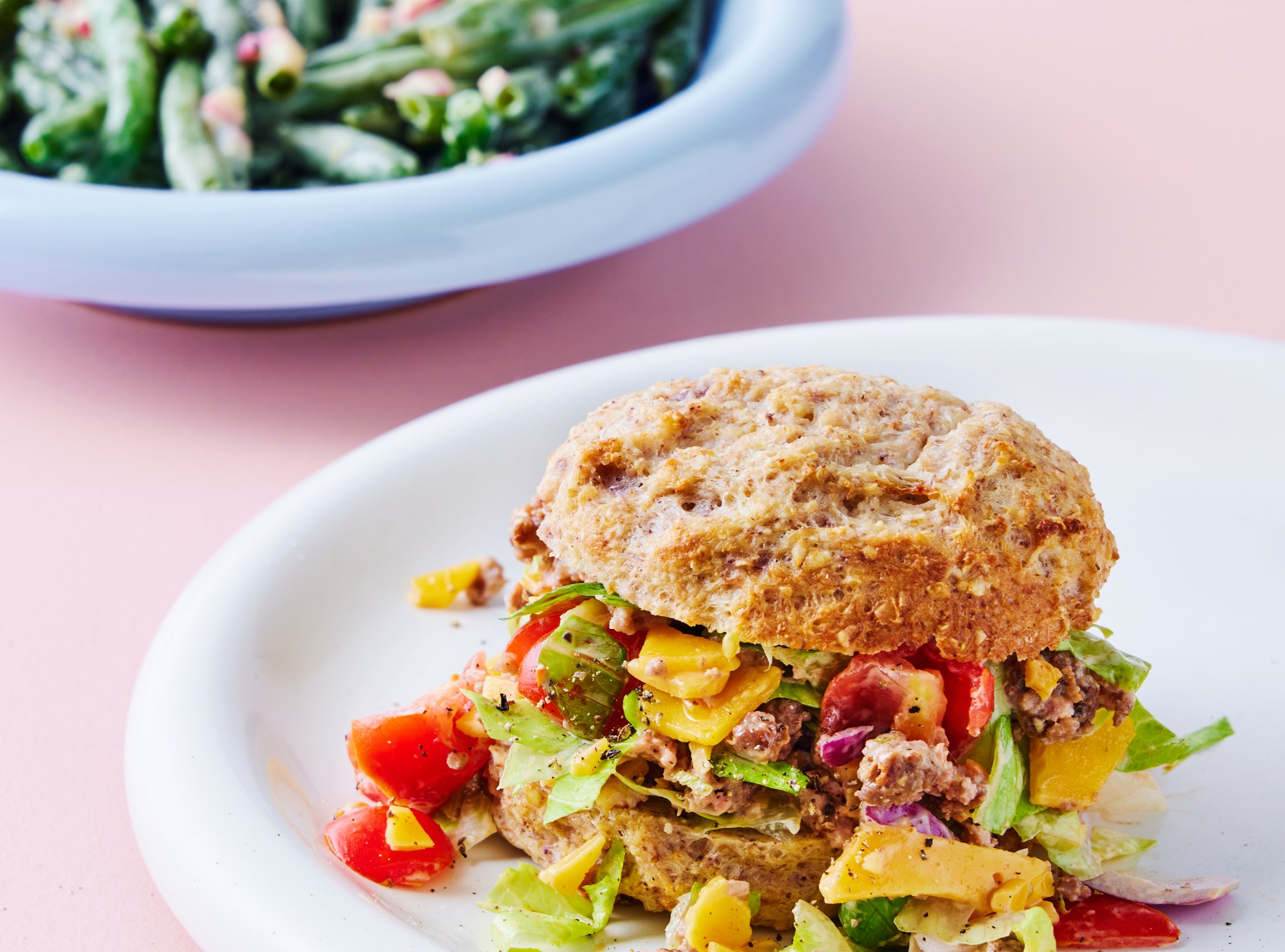 Chopped burger med spidskålssalat