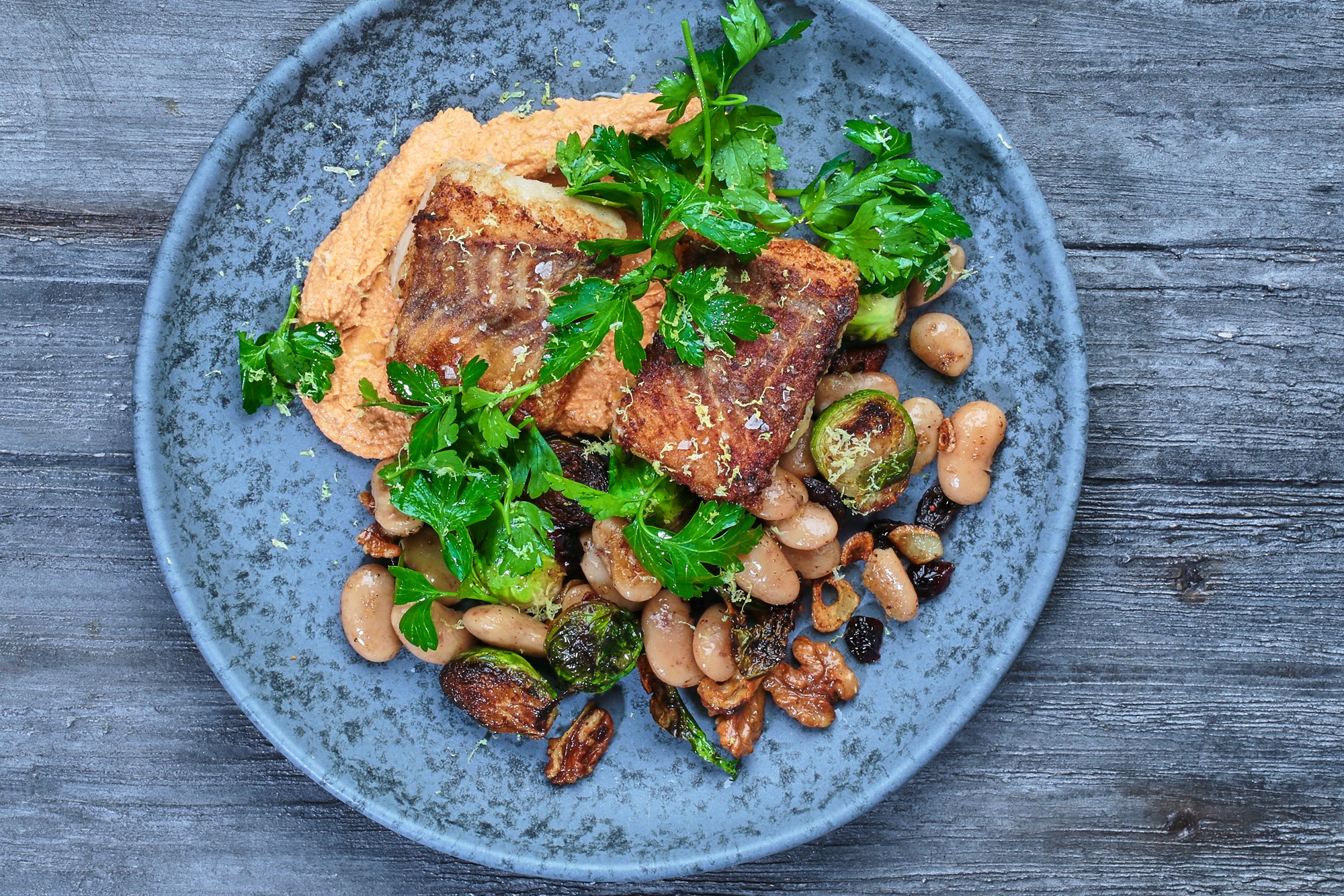 Stegt kuller og mutabbal med stegt rosenkål og cannellinibønner (KnogleSund)