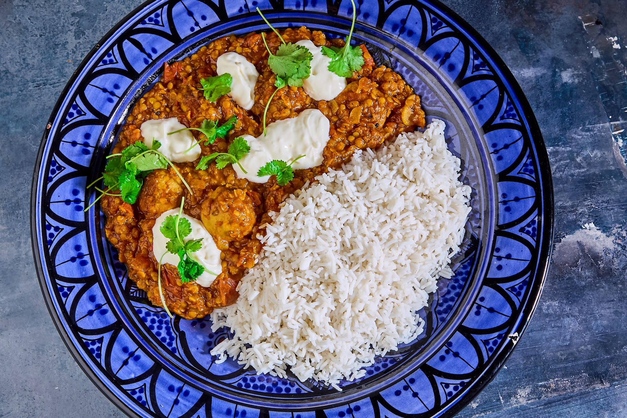 Kofta Curry med røde linser, yoghurt og basmati