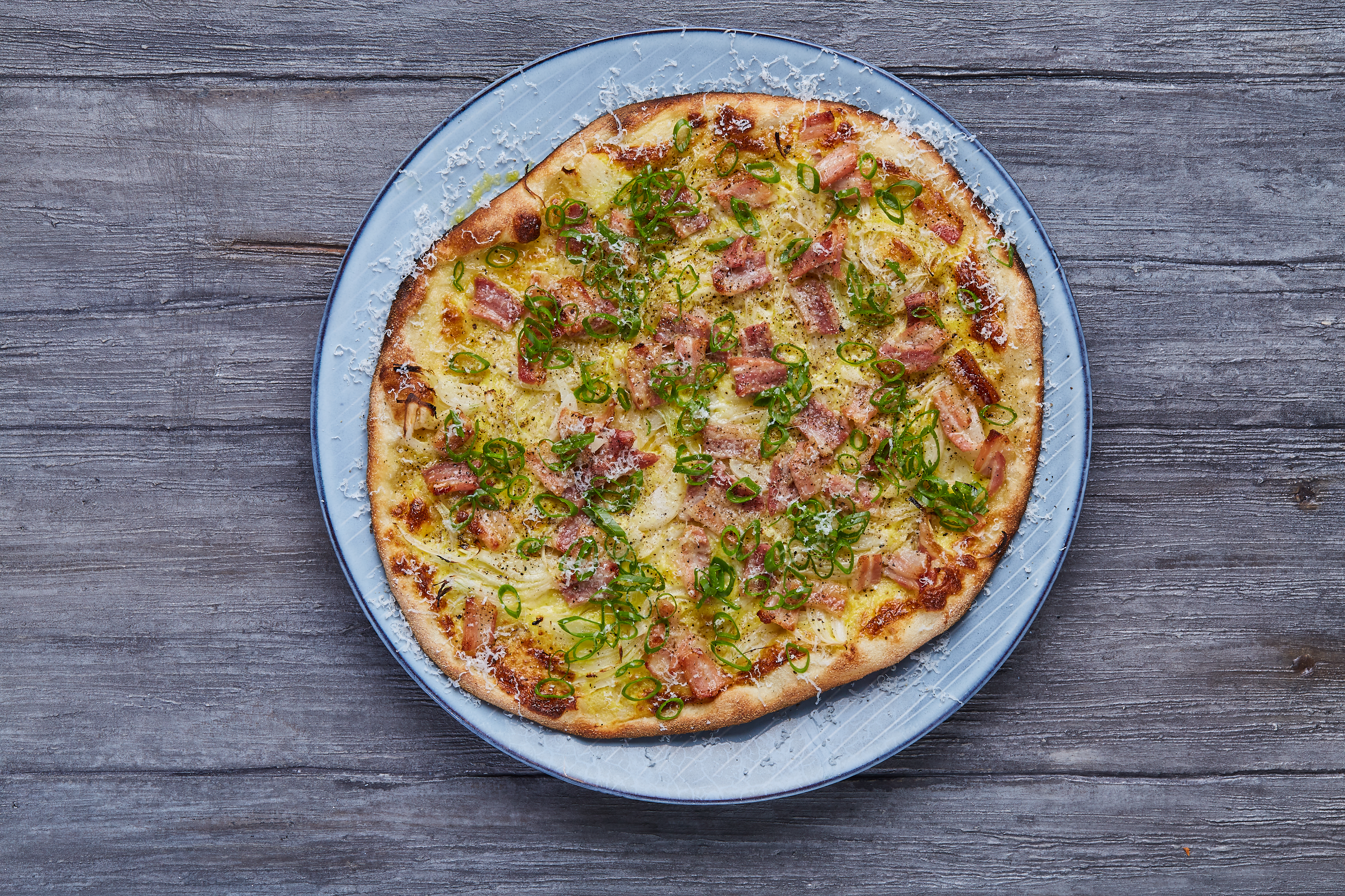 Tarte flambée med bacon