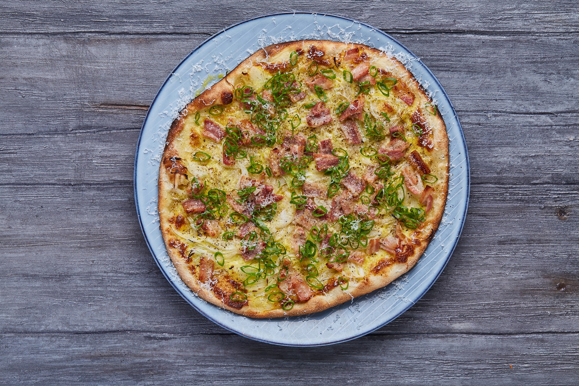 Tarte flambée med bacon