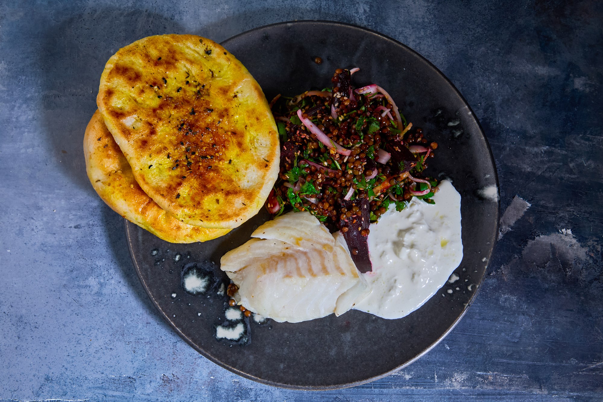 Bagt kuller med rødbedelinsesalat og naan