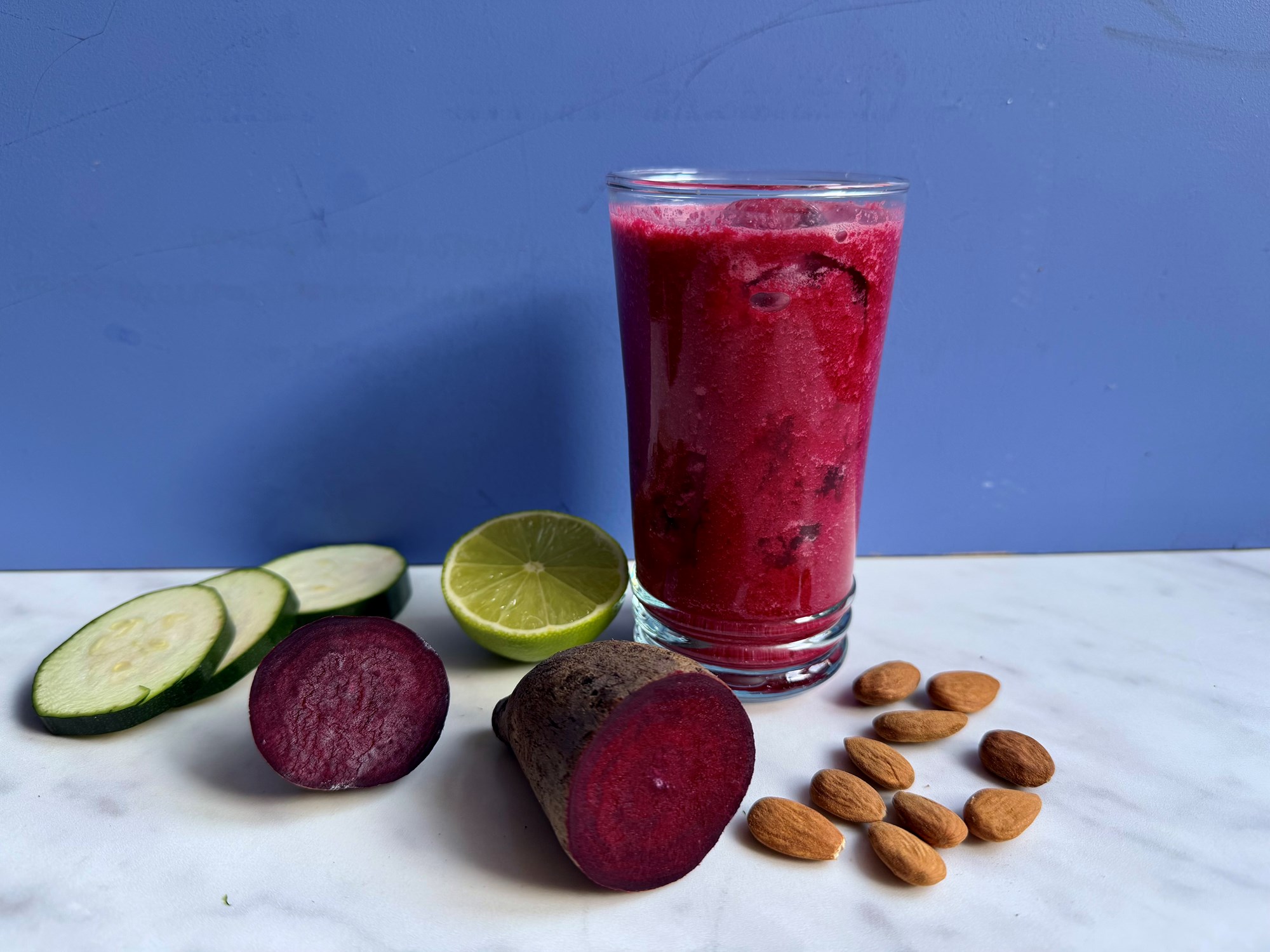 Almond Love - rødbede, mandler, squash, grøn te