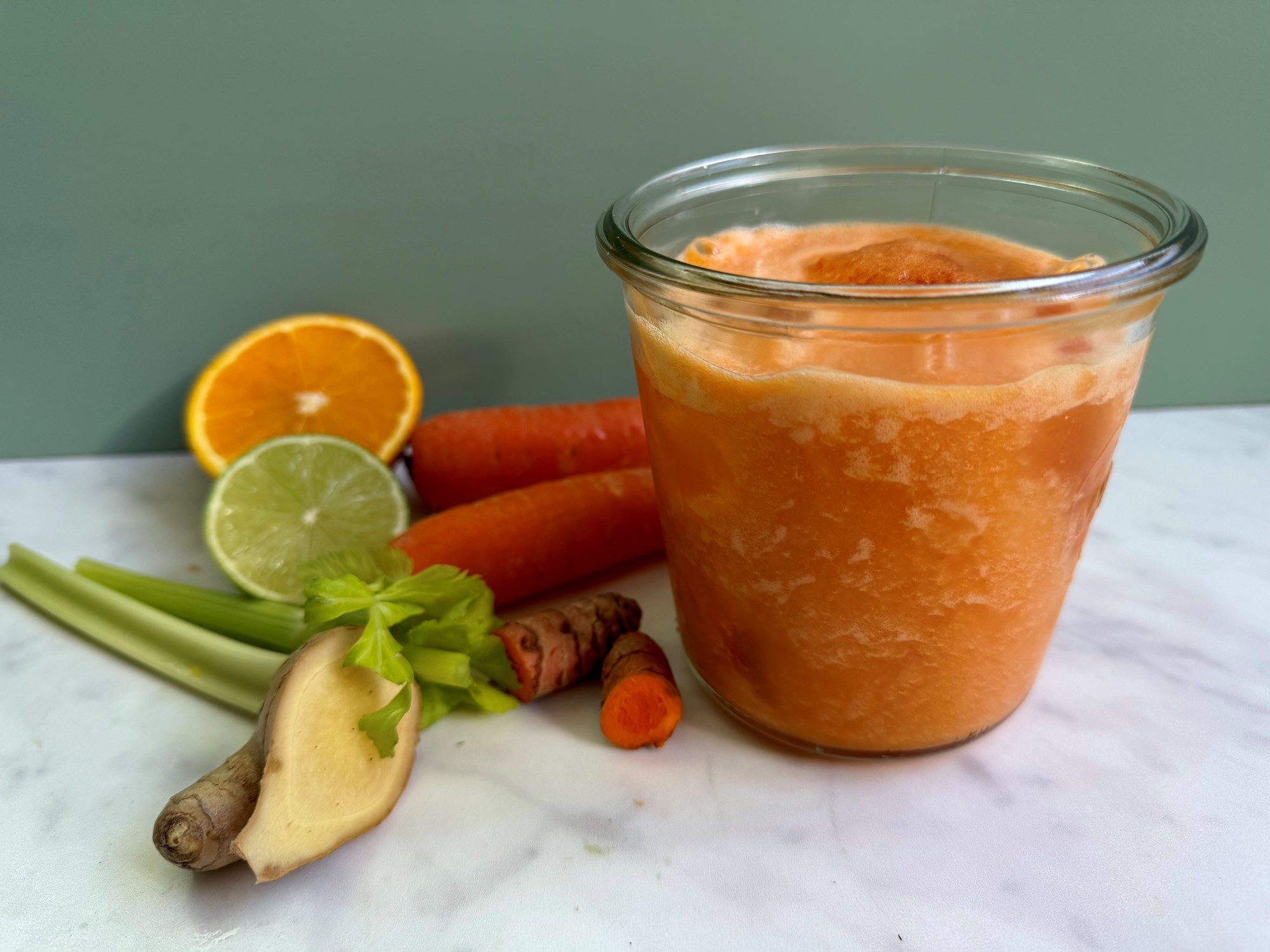 Orange Boost - Appelsin, gulerod, ingefær, gurkemeje