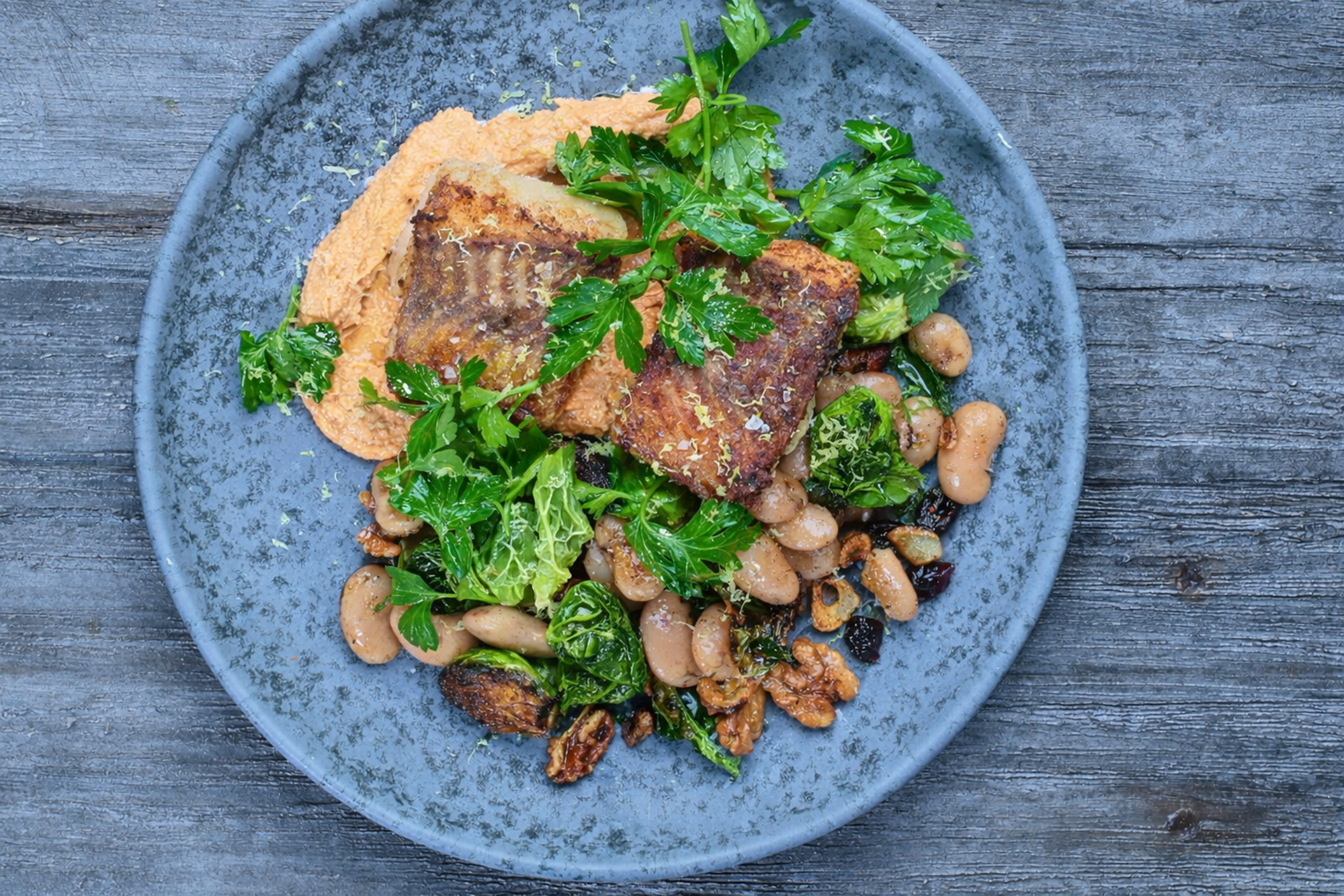 Stegt kuller og mutabbal med stegt savoykål og cannellinibønner (KnogleSund)