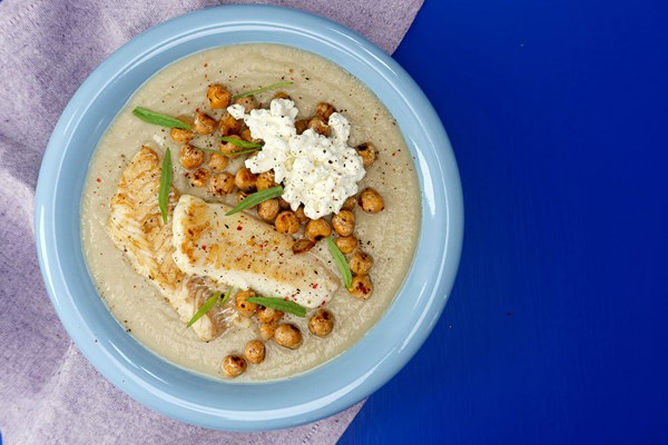 Jordskokkesuppe med kulmule og estragon