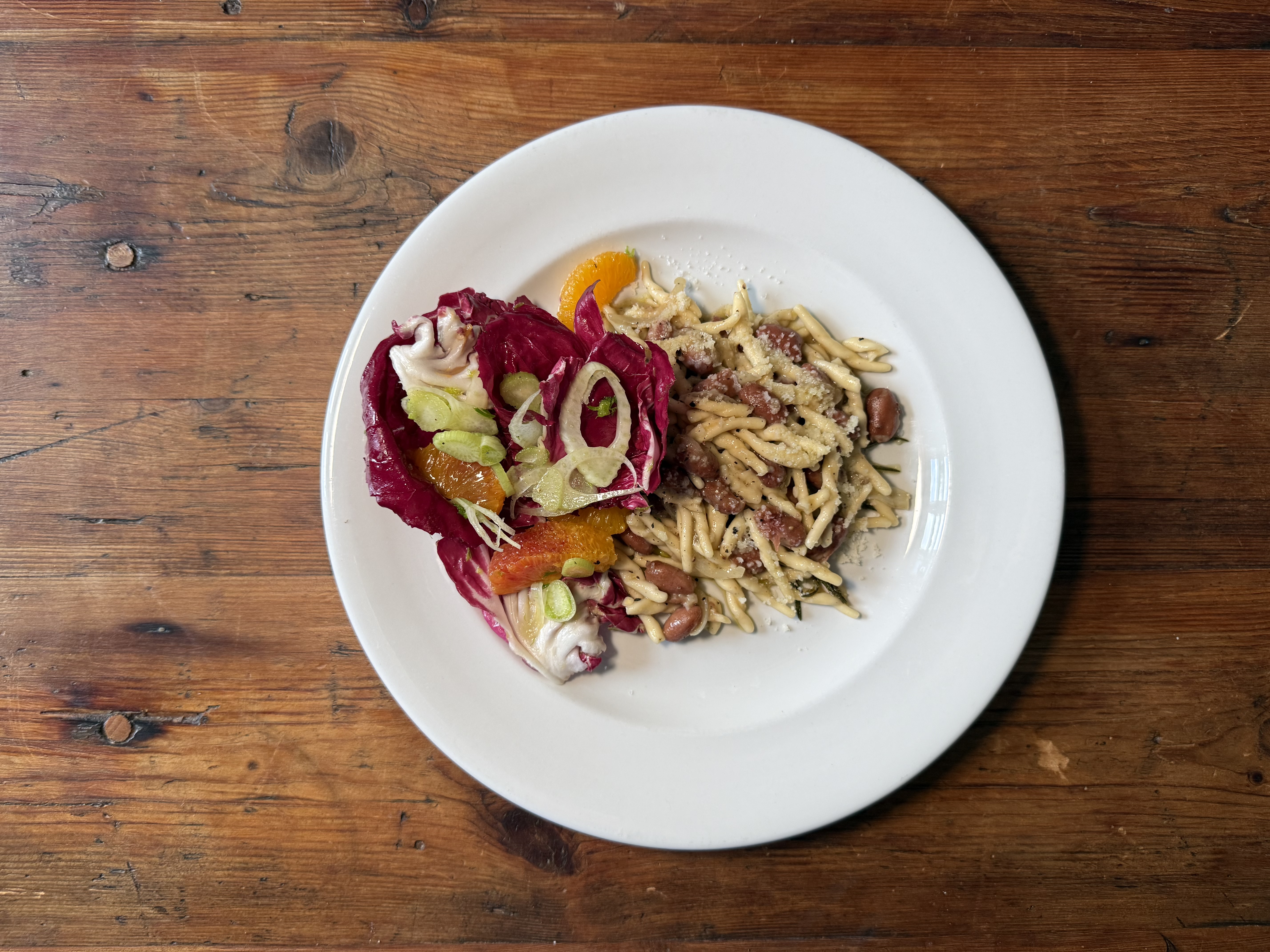 Trofie med julesalat og bønner