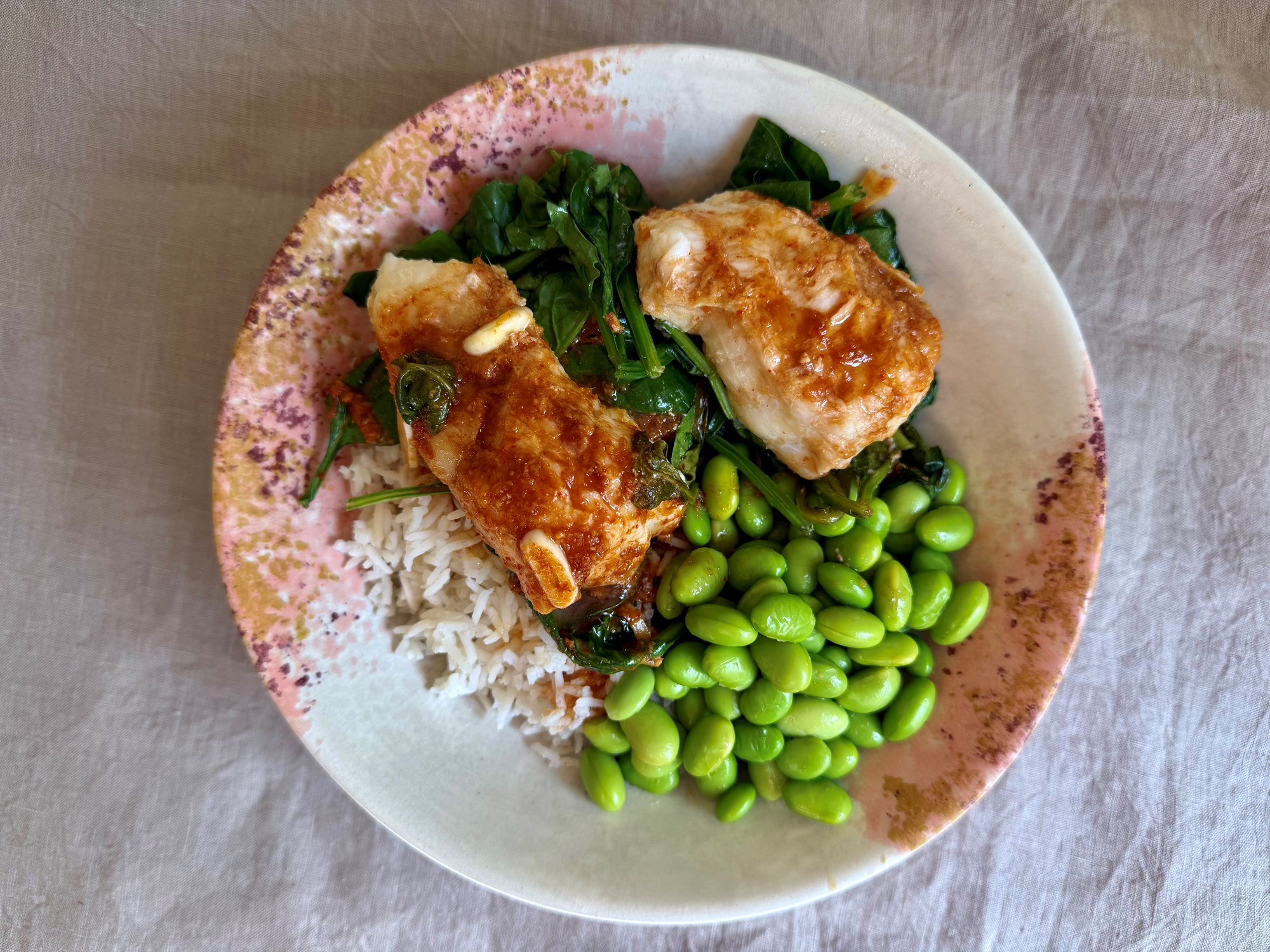 Bagt lange med ingefær, tamari, sriracha og ris