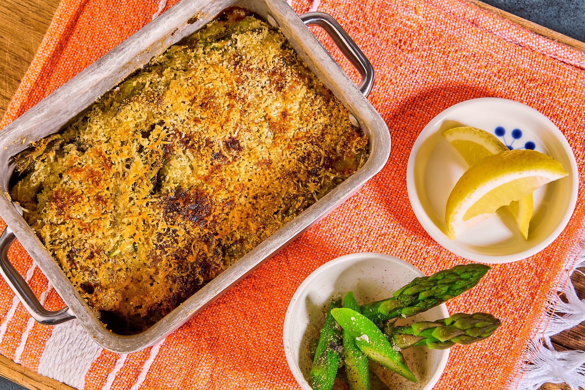 Hvid lasagne med mørksej, spinat og asparges