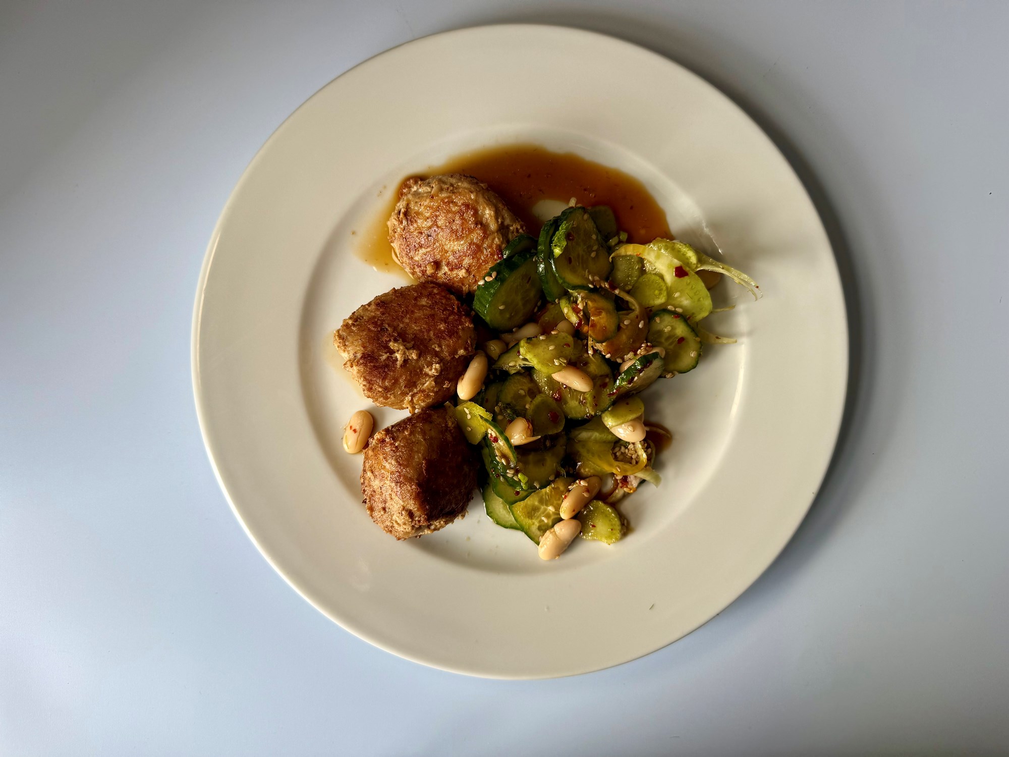 Deller med agurkesalat