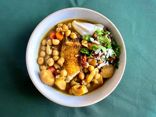 Marokkansk tajine med kylling, abrikos og kikærter