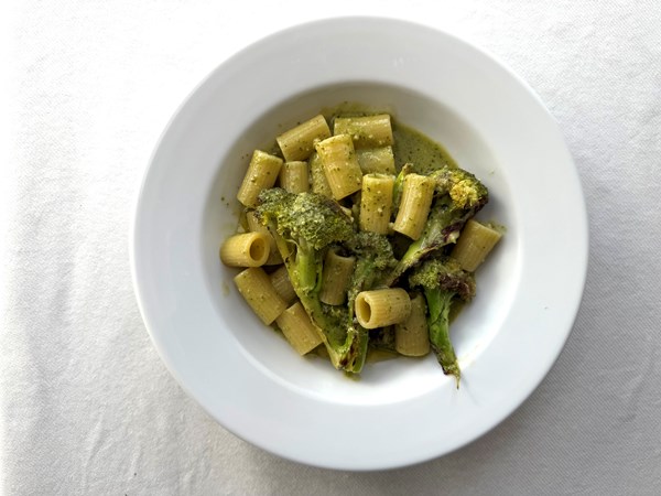 Rigatoni med spinat og broccoli