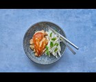 Stegt kylling med selleri/æblesalat og hvide bønner