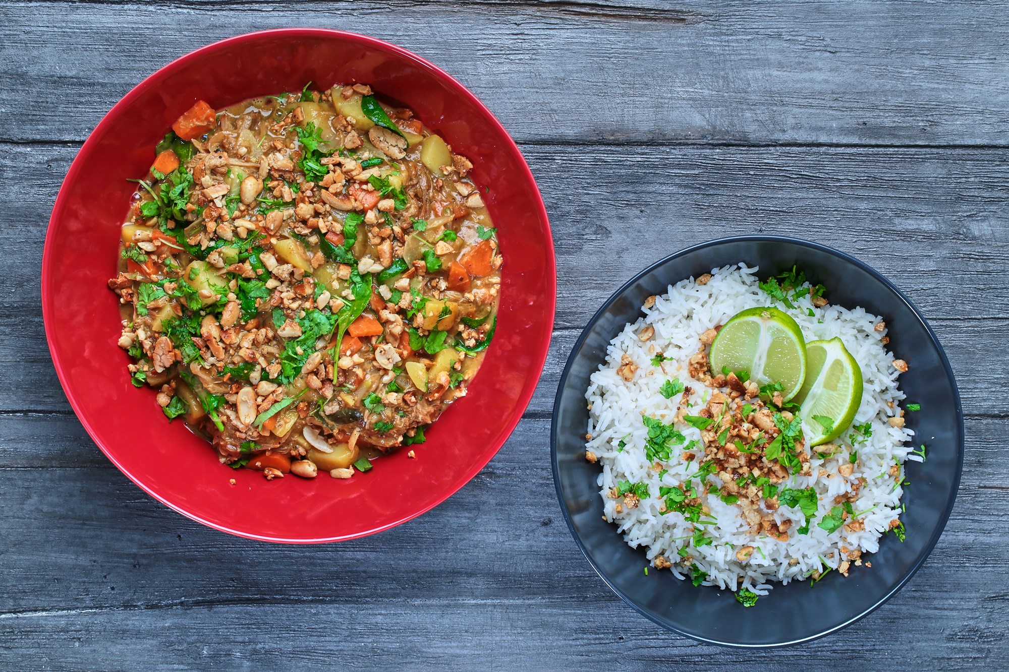 Tikka curry med gris, spidskål & peanuts