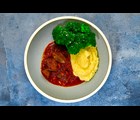 Heat: Klassisk ungarsk okse-gullasch med kartoffelmos