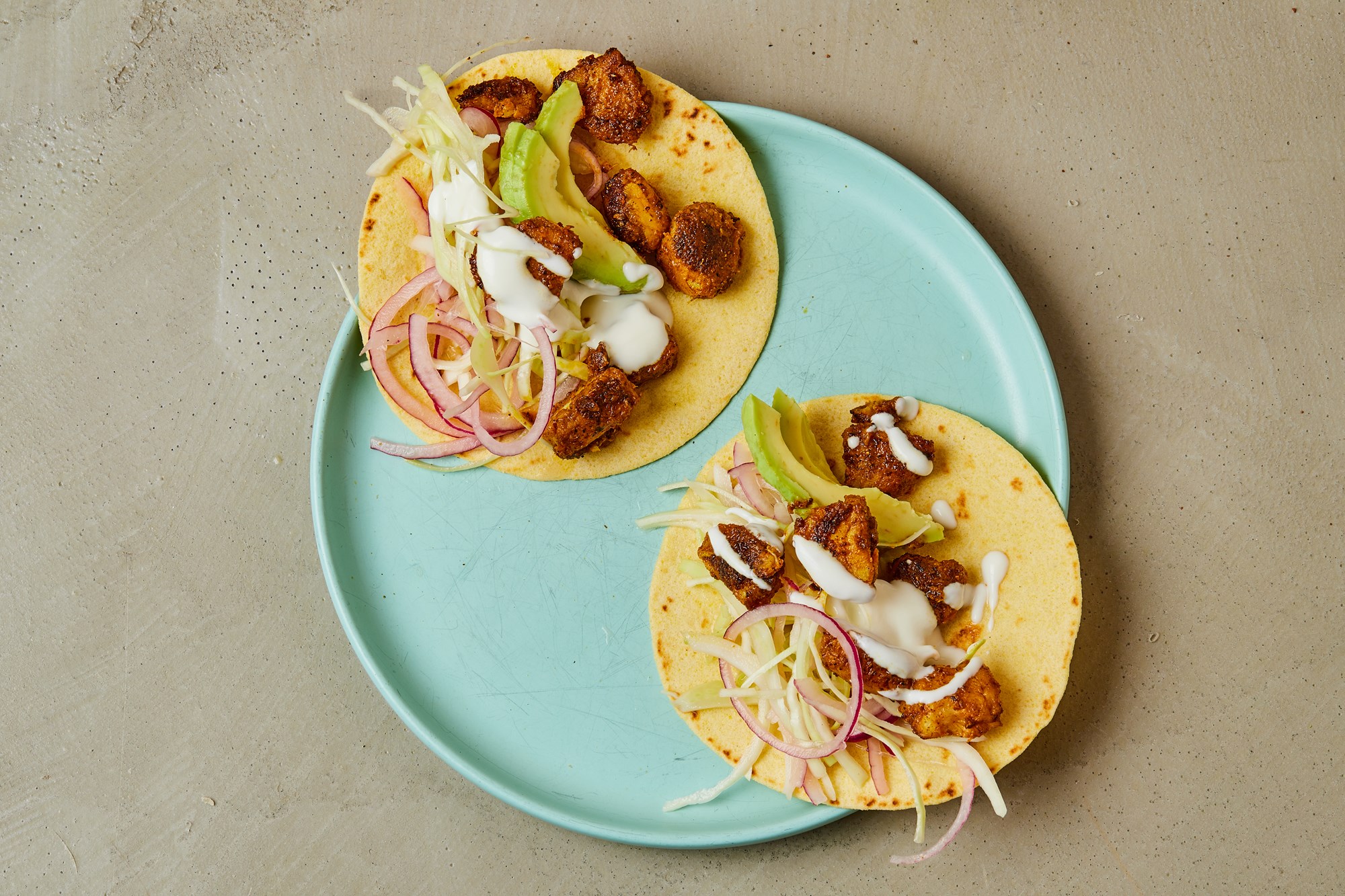 Tacos med krydret torsk, kålslaw og avocado