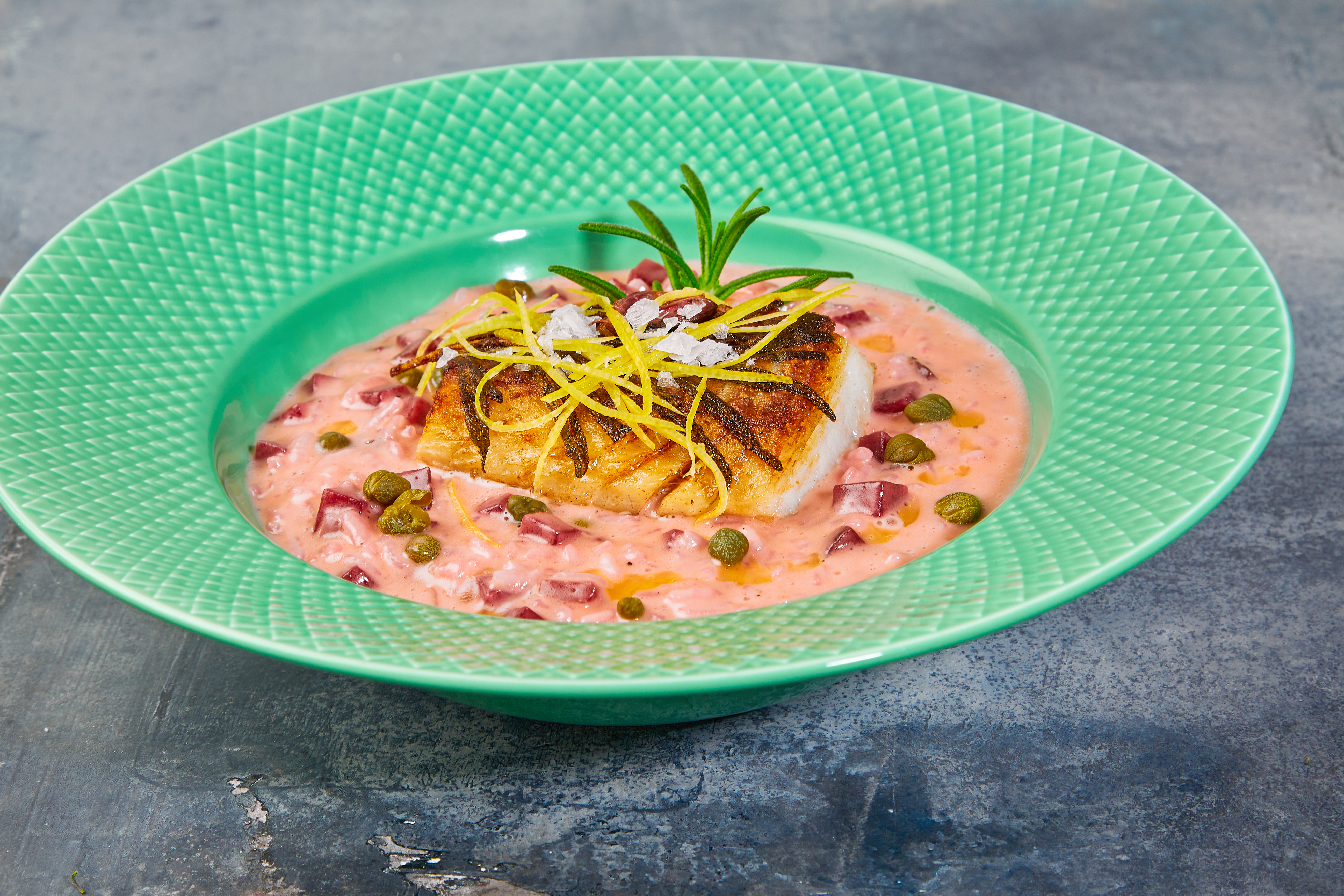 Citron & rosmarin mørksej med rødbederisotto og frisk gedeost