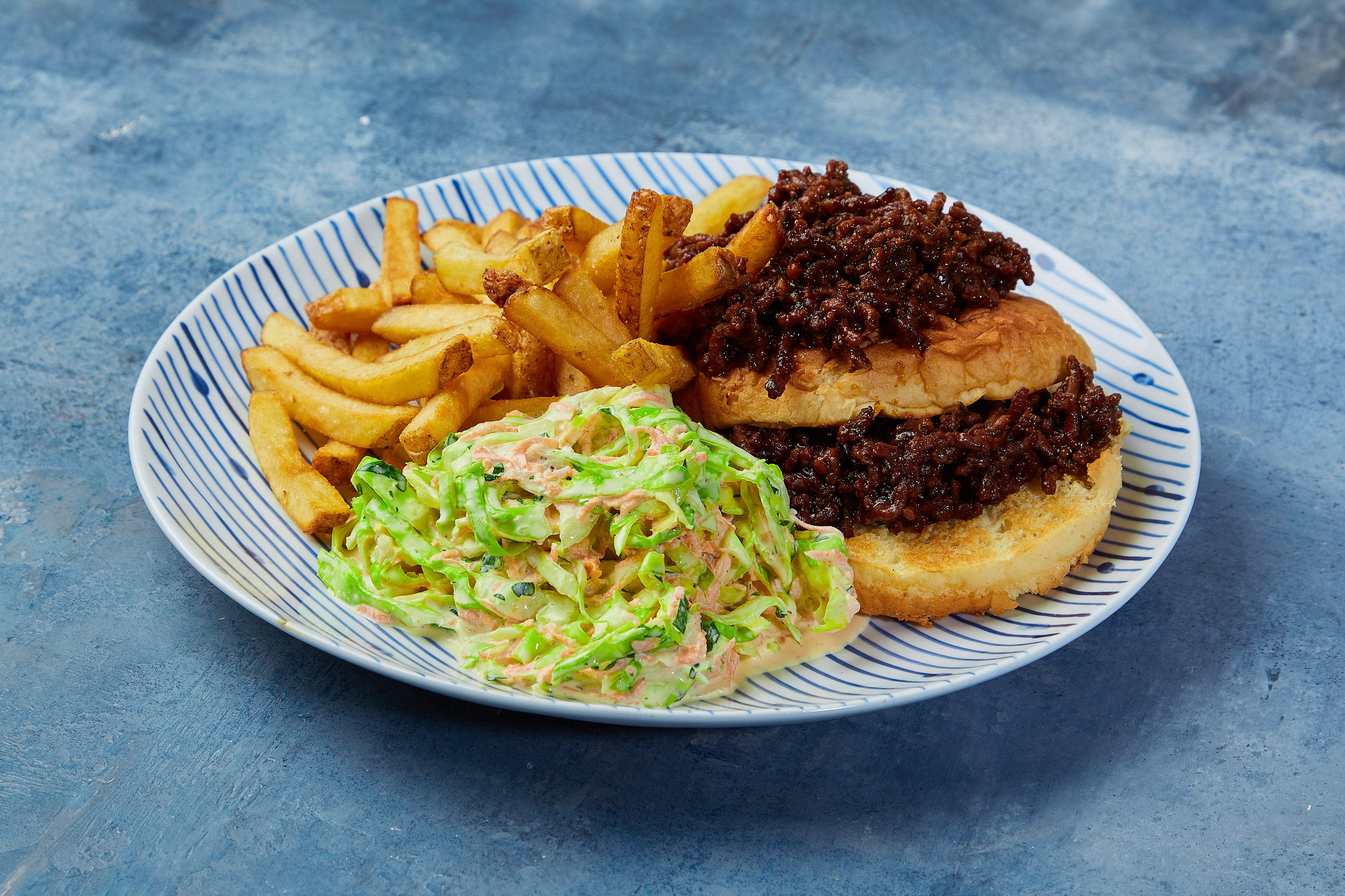 Heat: Sloppy Joes i brioche med gulerodssalat og sprøde fritter