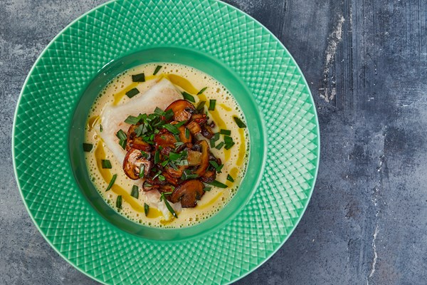 Jordskokkesuppe med bagt lange og stegte marksvampe