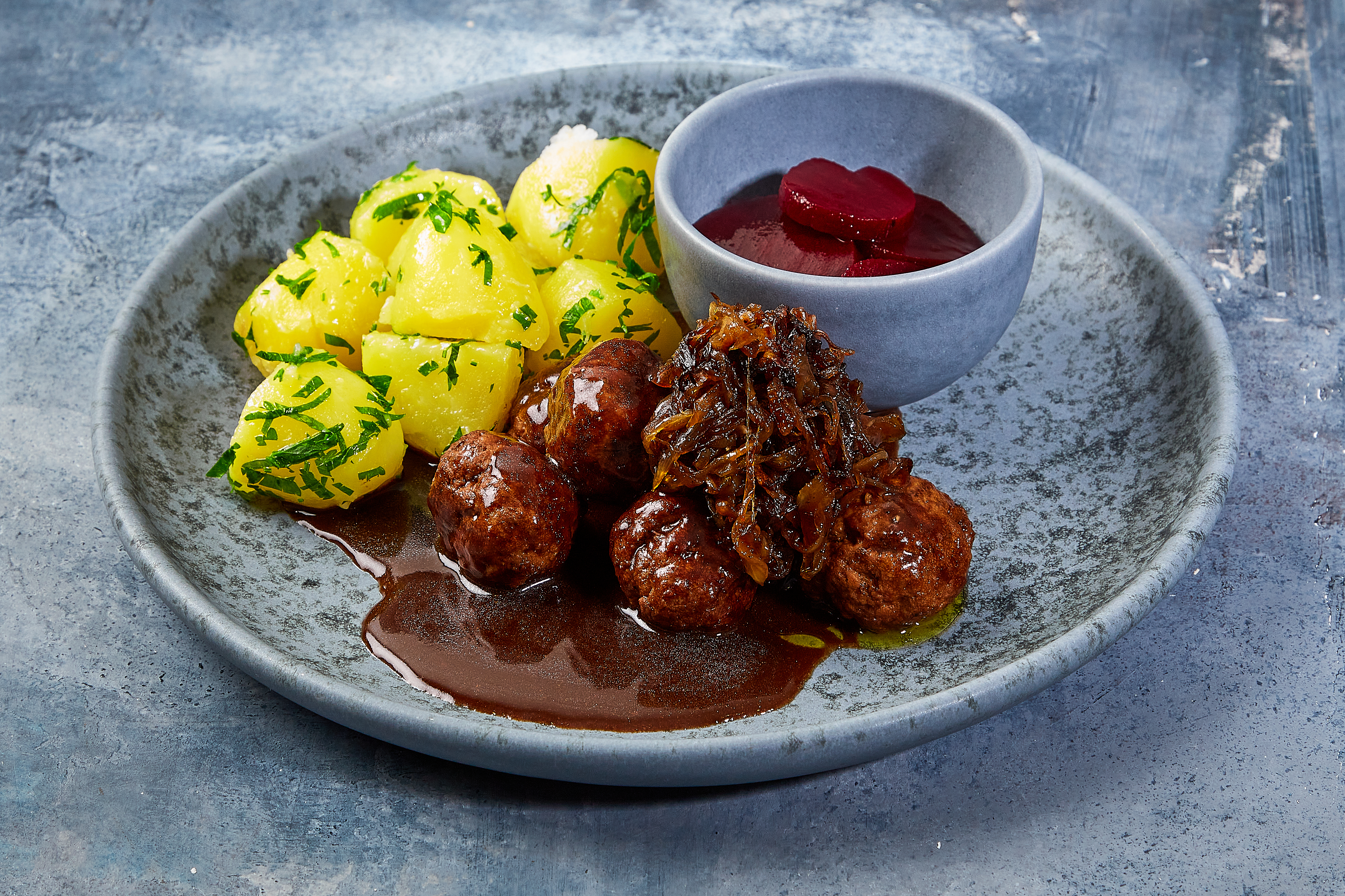 Heat: Mini hakkebøffer a la dansk bøf med bløde løg