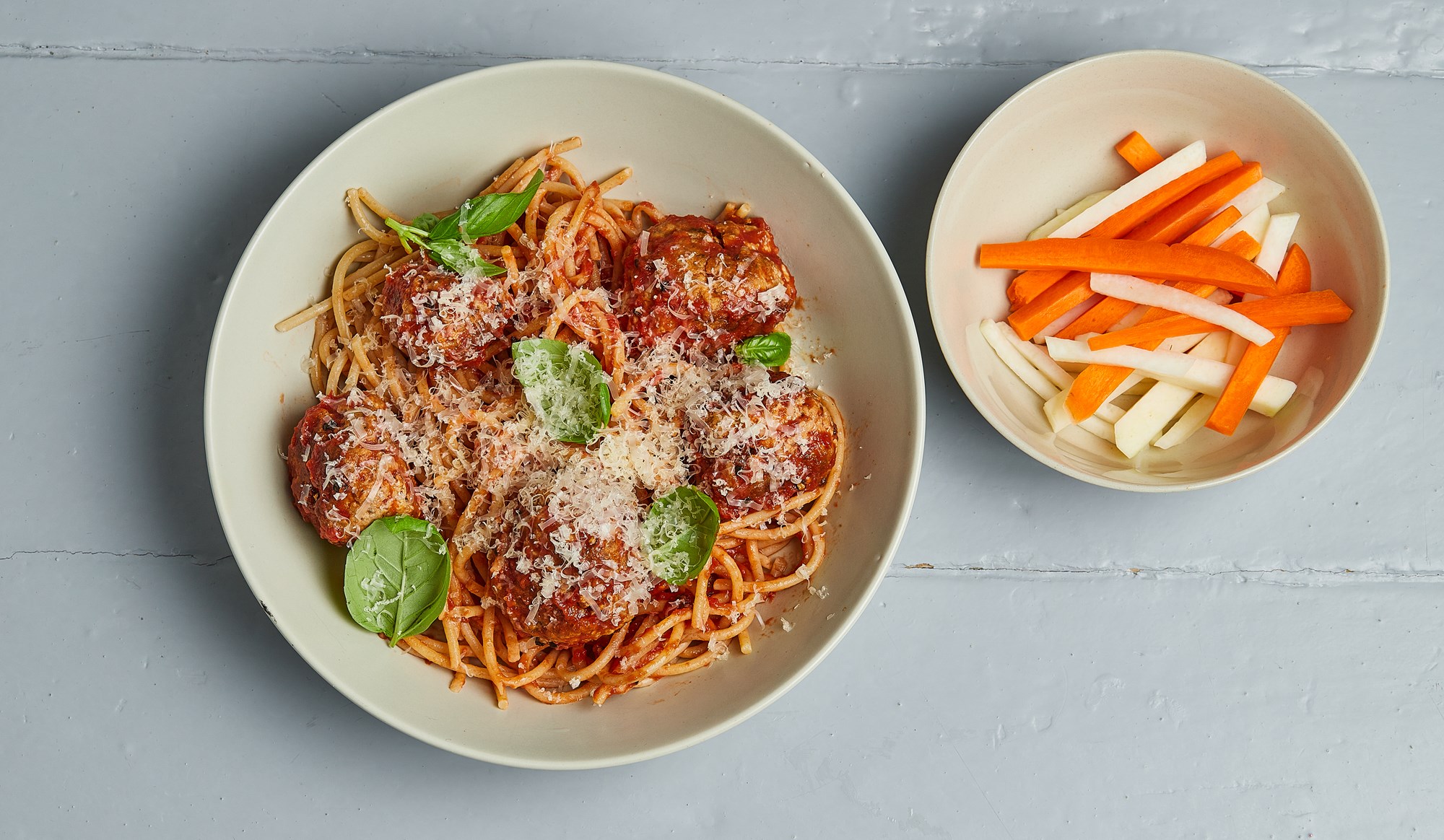 Spaghetti og kødboller med gnavegrønt