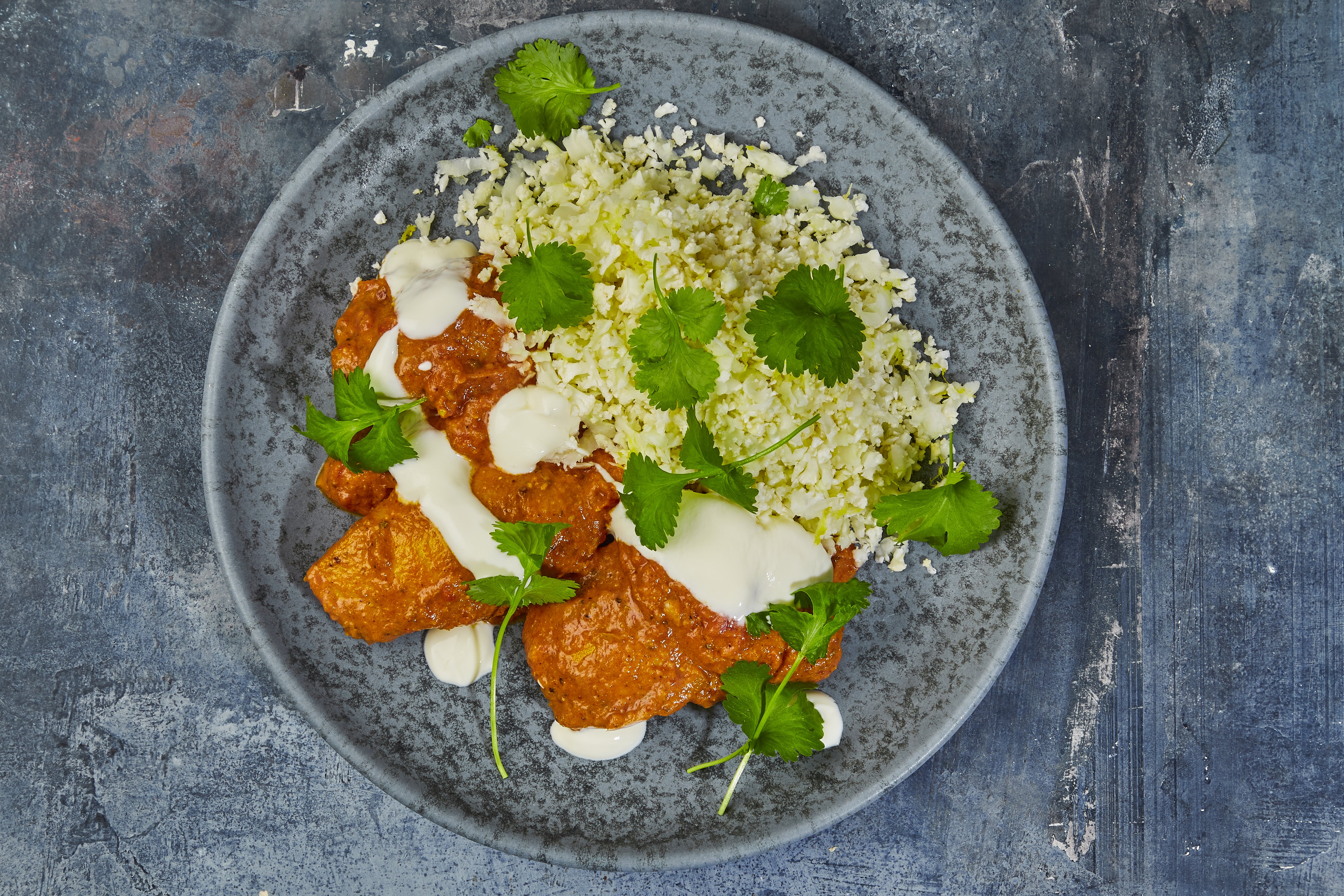 Spicy chicken garam masala med blomkålsris