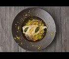 Bagt kulmule med stegte perlebyg, spidskål, salvie & mozzarella