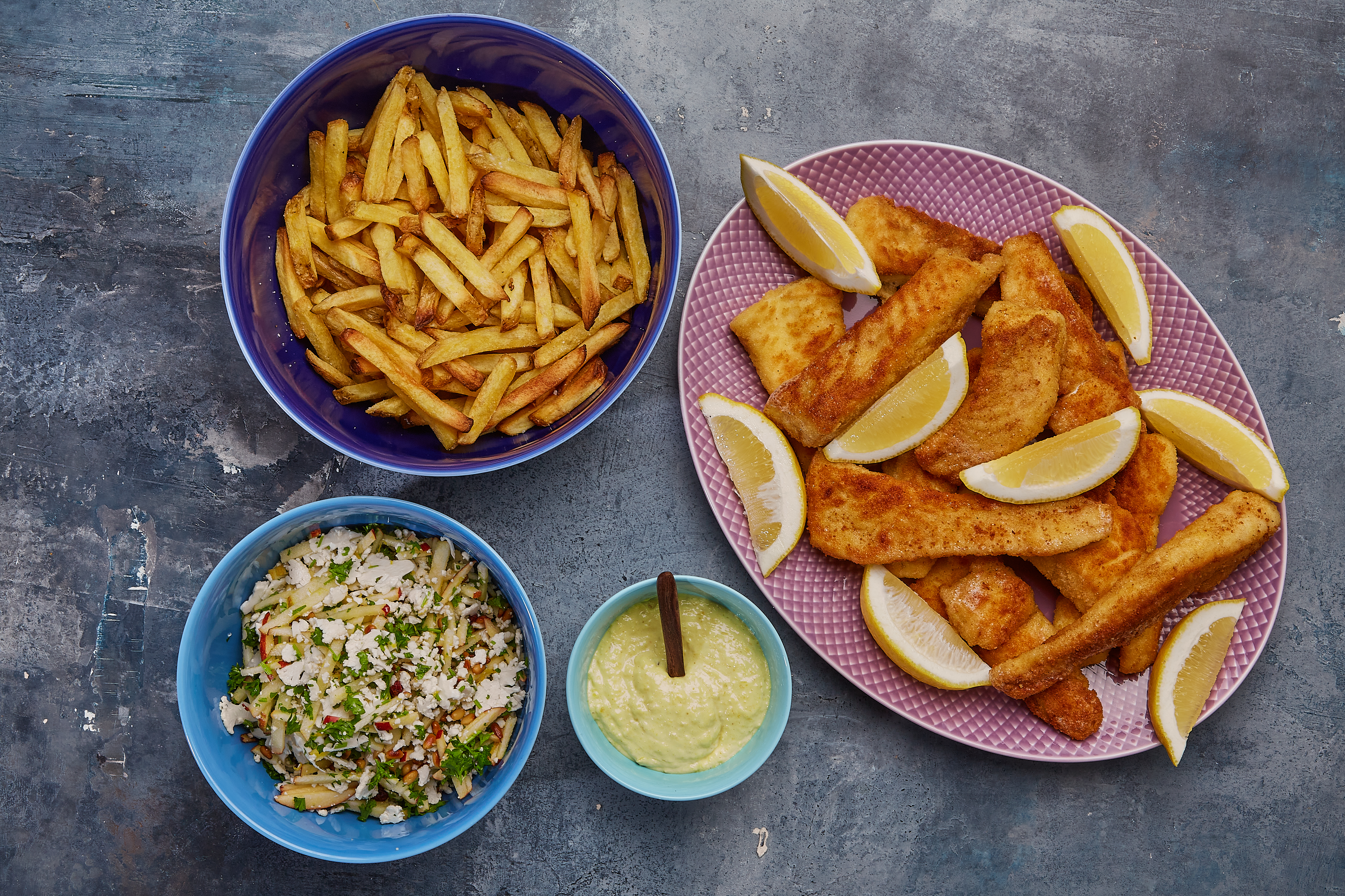 FFF - Alba & Viggas Favorit FiskeFingre af kuller med pommes frites, remoulade og blo...